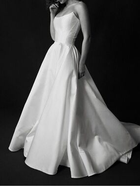 Sarah Seven ‘Maggie’ Gown